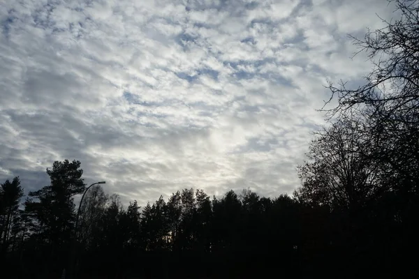 Bellissimo Cielo Nuvoloso Tramonto Gennaio Berlino Germania — Foto Stock