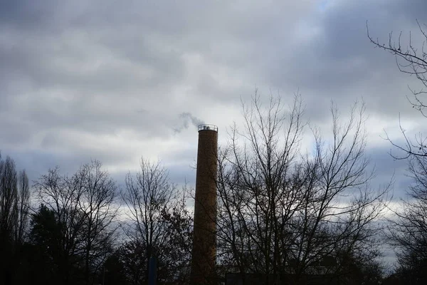 Курить Димохід Котельного Будинку Проти Неба Січні Берлін Німеччина — стокове фото
