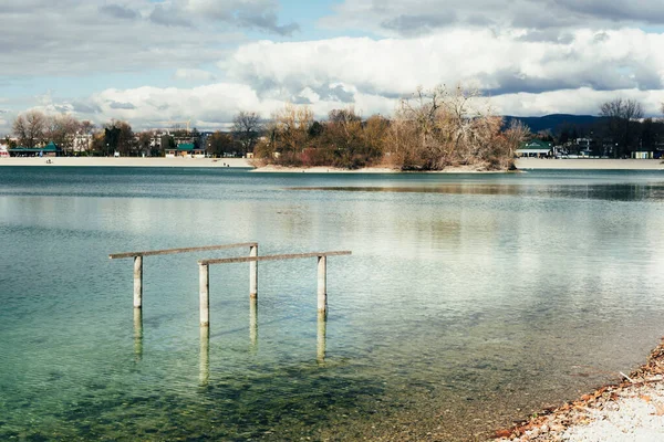 Lago Jarun a principios de primavera. Zagreb, Croacia — Foto de Stock