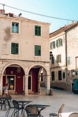 Hırvatistan 'ın Sibenik kentinin merkezindeki Cumhuriyet Meydanı.