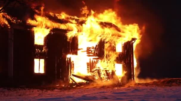 Burning House Old Wood House Burning Fire — ストック動画