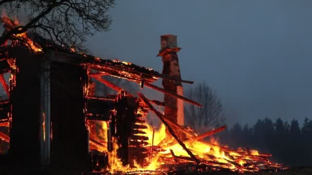 Burning House Old Wood House Burning Fire — Video Stock