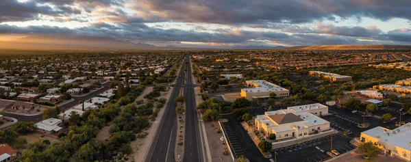 Calle principal en Green Valley, Arizona, panorama aéreo —  Fotos de Stock
