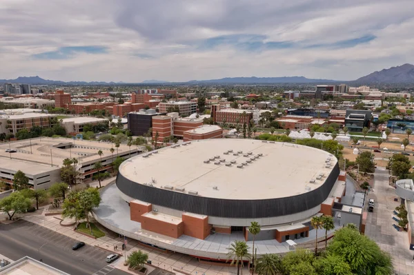 ICA Indoor Sports Center, parte do campus da Universidade do Arizona. — Fotografia de Stock
