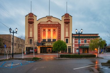 Eureka, California, Richard Sweasey tiyatrosu, şimdi de Arkley Center.. 