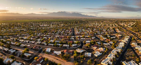 Yeşil Vadi manzaralı Arizona Dağı manzaralı..