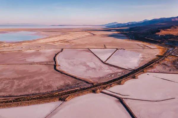 Pink Salt Lake Utah, aerial —  Fotos de Stock