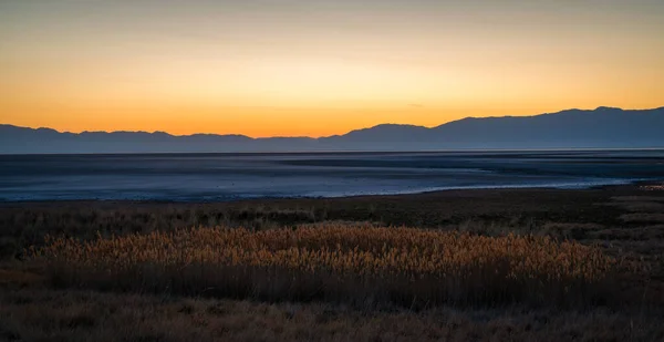 Great Salt Lake Utah Usa Vivid Sunrise Calm Lake —  Fotos de Stock