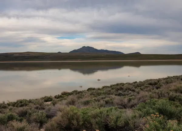 Great Salt Lake Utah Reflection Clouds Mountain Water —  Fotos de Stock
