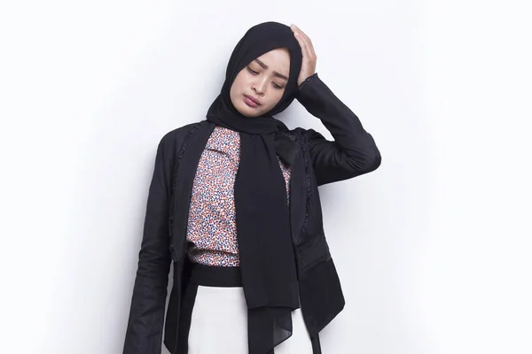 Retrato Estressado Doente Asiático Muçulmano Mulher Negócios Com Dor Cabeça — Fotografia de Stock
