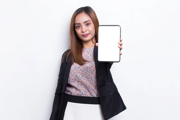 Joven Asiático Negocios Mujer Demostrando Móvil Celular Aislado Blanco Fondo —  Fotos de Stock