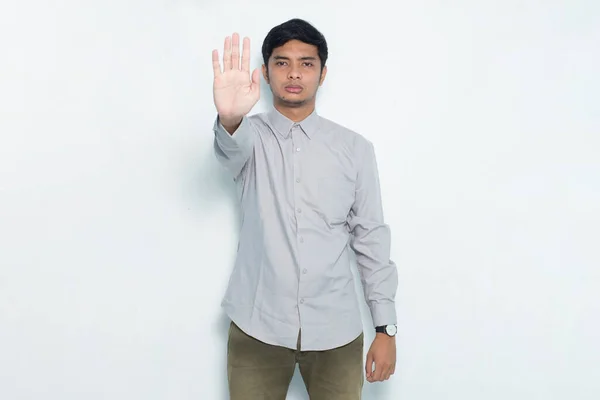 Jóképű Fiatal Ázsiai Üzletember Nyitott Kézzel Csinál Stop Jel Komoly — Stock Fotó