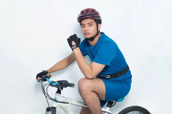 Porträt Junger Asiatischer Mann Radfahrer Isoliert Auf Weißem Hintergrund — Stockfoto