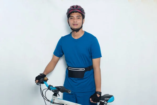 Portrét Mladý Asijský Muž Cyklista Izolované Bílém Pozadí — Stock fotografie