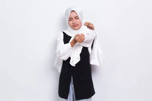 Asian Beautiful Muslim Young Woman Having Pain Injured Elbow Arm — Stockfoto
