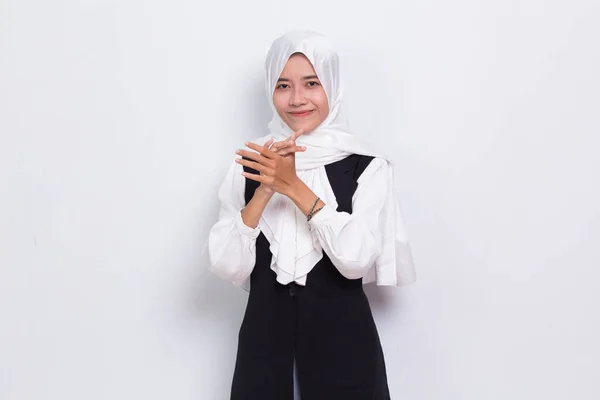 Young Asian Beautiful Muslim Woman Show Welcome Gesture Applause Isolated — Stock Fotó