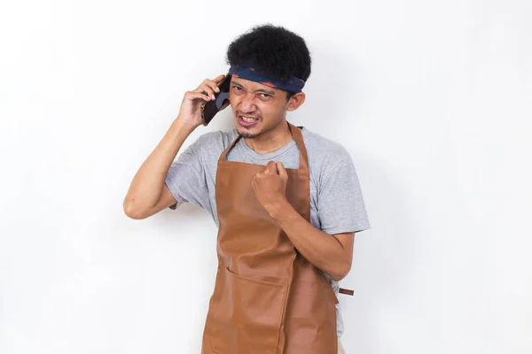 Shock Asian Man Barista Bartender Waitress Using Mobile Smartphone Isolated — Photo