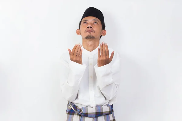 Asian Muslim Man Praying Isolated White Background — Stock Photo, Image