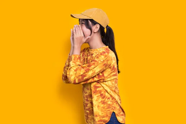 Young Asian Beautiful Woman Shouting Yelling Announcing Isolated Yellow Background —  Fotos de Stock