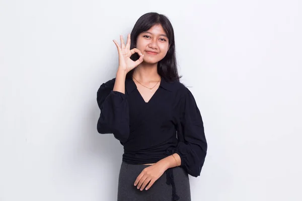 Νεαρή Ασιατική Όμορφη Γυναίκα Σημάδι Χειρονομία Tumb Μέχρι Απομονωμένη Λευκό — Φωτογραφία Αρχείου