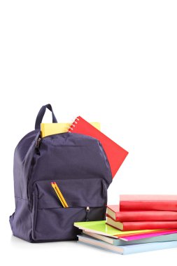 Kitaplar ve defterler ile sırt çantası