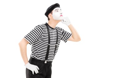 bir şey dinlerken MIME sanatçı