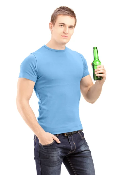 Man holding bottle of beer — Stock Photo, Image