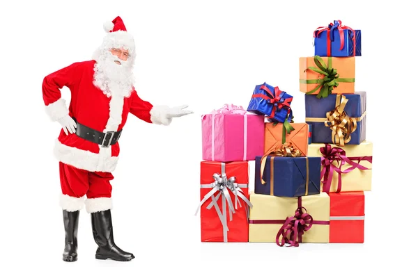 Пропонуючи подарунки Санта-Клауса — стокове фото