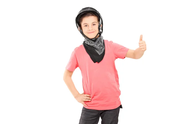 Pojke med cyklister hjälm — Stockfoto