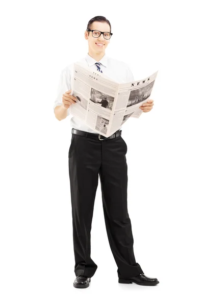 Empresário lendo jornal — Fotografia de Stock