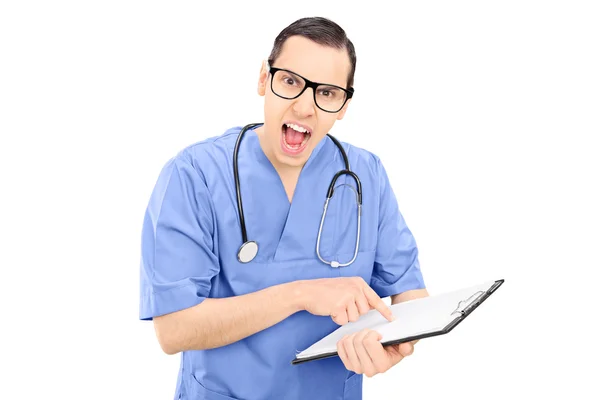 Rozzuřený mužský doktor křičet — Stock fotografie
