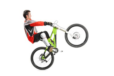 dağ bisikleti atlama ile motorcu