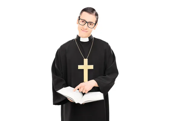 Lid van de Bijbel naar priester — Stockfoto