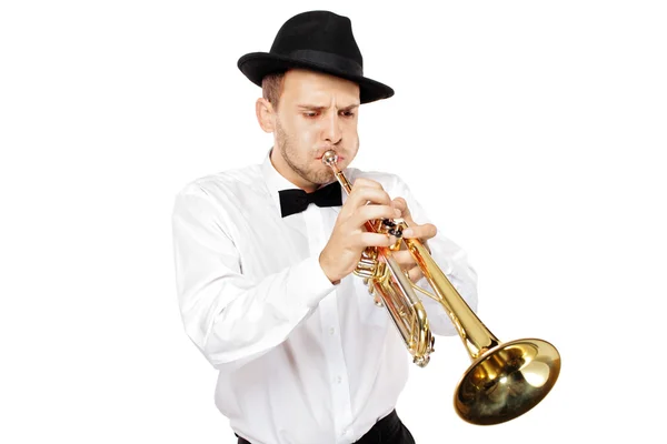 Man spelar trumpet — Stockfoto