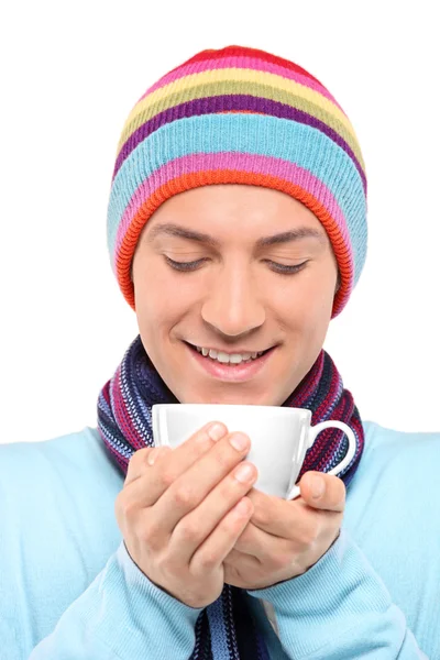 Man holding cup of tea — Stock Photo, Image