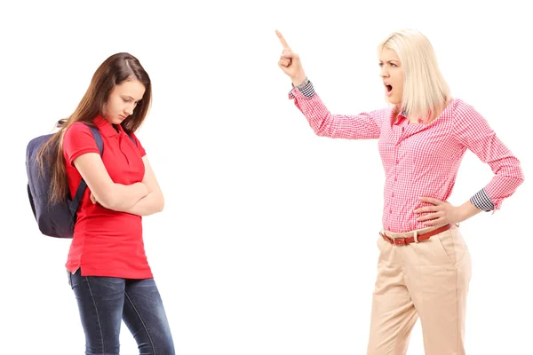 Irritada mãe gritando com a filha — Fotografia de Stock