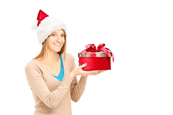 Felice femmina in possesso di regalo — Foto Stock