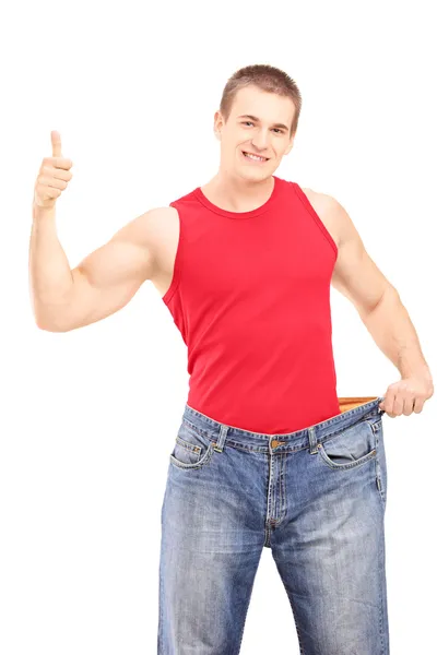 Gewichtsverlust Mann gibt Daumen hoch — Stockfoto