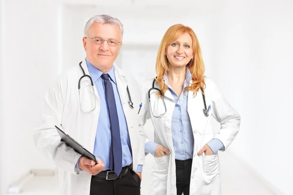 Male and female doctor — Stock Photo, Image