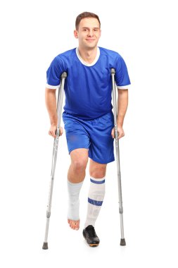 sakat futbolcu koltuk değneği