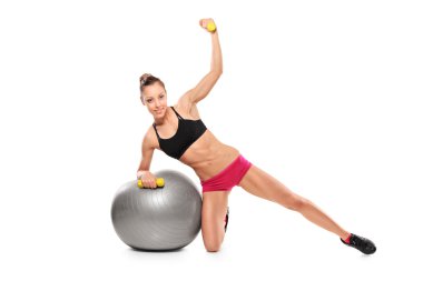 dumbell ile çalışma dışarı erkek