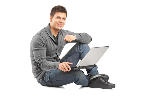 Guy working on laptop — Stock Photo, Image