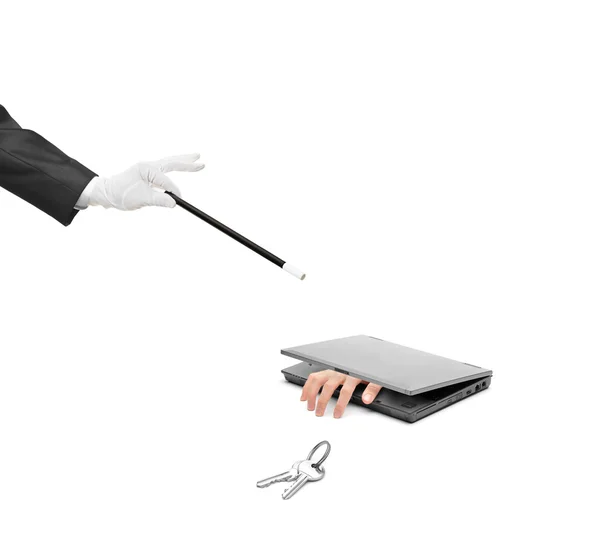 Magic wand, nycklar och laptop koncept — Stockfoto