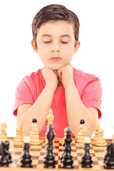 Boy playing chess — Stock Photo, Image