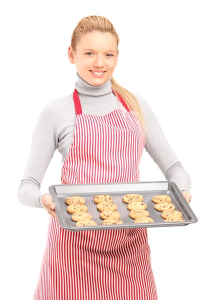 Hausfrau mit gebackenem Kuchen — Stockfoto