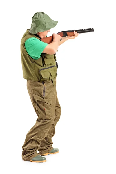 Hunter with rifle — Stock Photo, Image