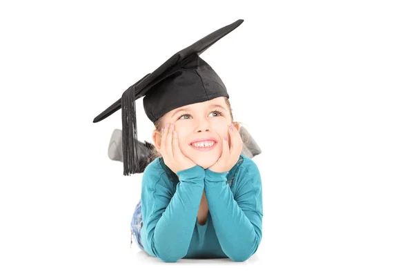 Fille avec chapeau de graduation — Photo