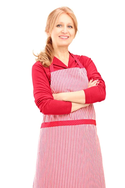 Frau trägt Schürze und posiert — Stockfoto