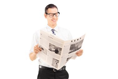 İş adamı gazete okuyor.