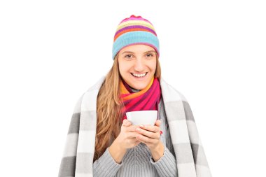 battaniye holding Kupası olan kadın